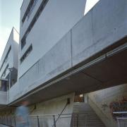 ArchitektInnen / KünstlerInnen: Zaha M. Hadid, Zaha Hadid Architects<br>Projekt: Wohnbau Spittelau<br>Aufnahmedatum: 01/06<br>Format: 4x5'' C-Dia<br>Lieferformat: Dia-Duplikat, Scan 300 dpi<br>Bestell-Nummer: 12815/A<br>