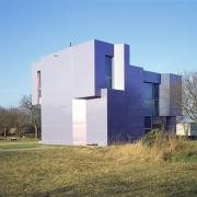 ArchitektInnen / KünstlerInnen: PPAG architects ztgmbh<br>Projekt: Haus in Zurndorf - PA 2 <br>Aufnahmedatum: 11/06<br>Format: 4x5'' C-Dia<br>Lieferformat: Dia-Duplikat, Scan 300 dpi<br>Bestell-Nummer: 12823/C<br>