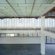 ArchitektInnen / KünstlerInnen: Karl Schwanzer<br>Projekt: Museum des 20. Jahrhunderts (heute 21er Haus)<br>Aufnahmedatum: 12/07<br>Format: 4x5'' C-Dia<br>Lieferformat: Dia-Duplikat, Scan 300 dpi<br>Bestell-Nummer: 12907/A<br>