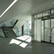 ArchitektInnen / KünstlerInnen: Michael Loudon<br>Projekt: Landeskrankenhaus Tulln <br>Aufnahmedatum: 10/08<br>Format: 4x5'' C-Dia<br>Lieferformat: Dia-Duplikat, Scan 300 dpi<br>Bestell-Nummer: 12894/B<br>