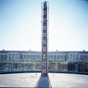 ArchitektInnen / KünstlerInnen: Adolf Krischanitz<br>Projekt: Österreichpavillon Frankfurter Buchmesse 1995<br>Aufnahmedatum: 09/95<br>Format: 4x5'' C-Dia<br>Lieferformat: Scan 300 dpi<br>Bestell-Nummer: 5782/B<br>