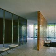 ArchitektInnen / KünstlerInnen: Ludwig Mies van der Rohe<br>Projekt: Barcelona-Pavillon<br>Aufnahmedatum: 11/88<br>Format: 24x36mm C-Dia<br>Lieferformat: Scan 300 dpi<br>Bestell-Nummer: 841/34<br>
