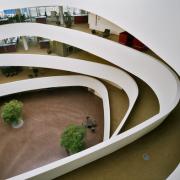 ArchitektInnen / KünstlerInnen: Henke Schreieck Architekten, Ursula Aichwalder<br>Projekt: Borealis Innovation Headquarters<br>Aufnahmedatum: 06/10<br>Format: 4x5'' C-Dia<br>Lieferformat: Scan 300 dpi<br>Bestell-Nummer: 13033/D<br>