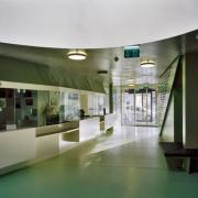ArchitektInnen / KünstlerInnen: ARTEC Architekten<br>Projekt: Eingangspavillon SMZ Süd<br>Aufnahmedatum: 10/10<br>Format: 4x5'' C-Dia<br>Lieferformat: Scan 300 dpi<br>Bestell-Nummer: 13080/D<br>