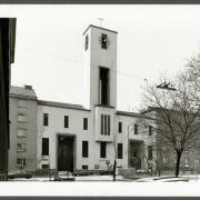 ArchitektInnen / KünstlerInnen: Clemens Holzmeister<br>Projekt: Kirche St. Judas Thaddäus in der Krim<br>Aufnahmedatum: 03/82<br>Format: 24x36mm SW<br>Lieferformat: Scan 300 dpi<br>Bestell-Nummer: N2008/32<br>