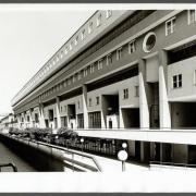 ArchitektInnen / KünstlerInnen: Wilhelm Holzbauer<br>Projekt: Wohnhausanlage ''Wohnen morgen'', Wien<br>Aufnahmedatum: 08/82<br>Format: 24x36mm SW<br>Lieferformat: Scan 300 dpi<br>Bestell-Nummer: N2034/29<br>