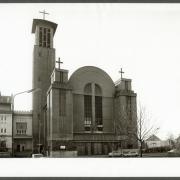 ArchitektInnen / KünstlerInnen: Hans Prutscher<br>Projekt: Karmeliterkirche - Maria-vom-Berge-Karmel-Kirche<br>Aufnahmedatum: 11/82<br>Format: 24x36mm SW<br>Lieferformat: Scan 300 dpi<br>Bestell-Nummer: N2055/10<br>