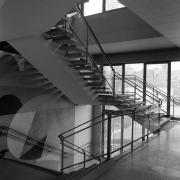 ArchitektInnen / KünstlerInnen: Viktor Adler<br>Projekt: Hans Radl Schule<br>Aufnahmedatum: 11/91<br>Format: 4x5'' SW<br>Lieferformat: Scan 300 dpi<br>Bestell-Nummer: N2683/05<br>