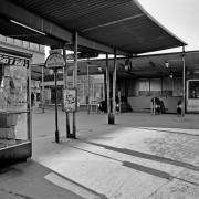 Projekt: Südtiroler Platz - Busbahnhof und Wohnbauten<br>Aufnahmedatum: 08/92<br>Format: 4x5'' SW<br>Lieferformat: Scan 300 dpi<br>Bestell-Nummer: N2639/17<br>