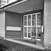 ArchitektInnen / KünstlerInnen: J. Bergmann, Adolf Hoch, R. J. Böck<br>Projekt: Josef-Afritsch-Heim im Hörndlwald<br>Aufnahmedatum: 08/91<br>Format: 4x5'' SW<br>Lieferformat: Scan 300 dpi<br>Bestell-Nummer: N2665/07<br>