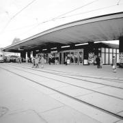 ArchitektInnen / KünstlerInnen: Fritz Pfeffer<br>Projekt: Kennedybrücke - Stadtbahnstation, U-Bahn Station<br>Format: 4x5'' SW<br>Lieferformat: Scan 300 dpi<br>Bestell-Nummer: N2668/03<br>