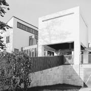ArchitektInnen / KünstlerInnen: Wilhelm Holzbauer<br>Projekt: Haus Dichand<br>Aufnahmedatum: 10/82<br>Format: 24x36mm SW<br>Lieferformat: Scan 300 dpi<br>Bestell-Nummer: N2045/13<br>