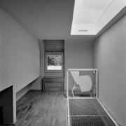 ArchitektInnen / KünstlerInnen: Adolf Krischanitz<br>Projekt: Haus Dr. Weber / Haus in Pötzleinsdorf<br>Aufnahmedatum: 04/91<br>Format: 24x36mm SW<br>Lieferformat: Scan 300 dpi<br>Bestell-Nummer: N1908/08<br>