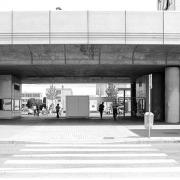 ArchitektInnen / KünstlerInnen: Wilhelm Holzbauer<br>Projekt: U-Bahnstation Kagran<br>Aufnahmedatum: 03/83<br>Format: 24x36mm SW<br>Lieferformat: Scan 300 dpi<br>Bestell-Nummer: N2158/32<br>