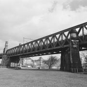 ArchitektInnen / KünstlerInnen: Otto Wagner<br>Projekt: Stadtbahnbrücke über den Wienfluss<br>Aufnahmedatum: 02/81<br>Format: 24x36mm SW<br>Lieferformat: Scan 300 dpi<br>Bestell-Nummer: N204/26A<br>