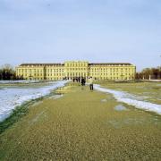 ArchitektInnen / KünstlerInnen: Johann Bernhard Fischer von Erlach<br>Projekt: Schloss Schönbrunn<br>Aufnahmedatum: 08/86<br>Format: 4x5'' C-Neg<br>Lieferformat: Scan 300 dpi<br>Bestell-Nummer: N1149/08<br>