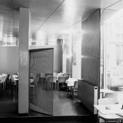 ArchitektInnen / KünstlerInnen: Helmut Richter, Heidulf Gerngross<br>Projekt: Restaurant Kiang<br>Aufnahmedatum: 09/87<br>Format: 24x36mm SW<br>Lieferformat: Scan 300 dpi<br>Bestell-Nummer: N1289/30<br>