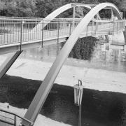 ArchitektInnen / KünstlerInnen: Hermann Czech<br>Projekt: Stadtparkbrücke, Stadtparksteg<br>Aufnahmedatum: 10/87<br>Format: 24x36mm SW<br>Lieferformat: Scan 300 dpi<br>Bestell-Nummer: N1290/33A<br>