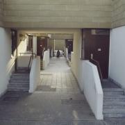 ArchitektInnen / KünstlerInnen: Wilhelm Holzbauer<br>Projekt: Wohnhausanlage ''Wohnen morgen'', Wien<br>Aufnahmedatum: 06/92<br>Format: 24x36mm SW<br>Lieferformat: Scan 300 dpi<br>Bestell-Nummer: 3055/09A<br>