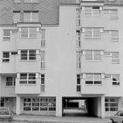 ArchitektInnen / KünstlerInnen: Hofer / Hohenegger<br>Projekt: Gemeindebau Wilhelmstraße<br>Aufnahmedatum: 09/83<br>Format: 24x36mm SW<br>Lieferformat: Scan 300 dpi<br>Bestell-Nummer: N479/10A<br>