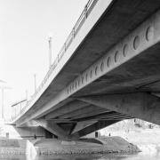 ArchitektInnen / KünstlerInnen: Viktor Hufnagl<br>Projekt: Rossauerbrücke<br>Aufnahmedatum: 10/83<br>Format: 24x36mm SW<br>Lieferformat: Scan 300 dpi<br>Bestell-Nummer: N560/10A<br>