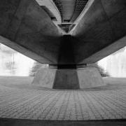 ArchitektInnen / KünstlerInnen: Viktor Hufnagl<br>Projekt: Rossauerbrücke<br>Aufnahmedatum: 10/83<br>Format: 24x36mm SW<br>Lieferformat: Scan 300 dpi<br>Bestell-Nummer: N560/13A<br>