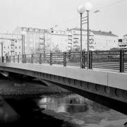 ArchitektInnen / KünstlerInnen: Viktor Hufnagl<br>Projekt: Rossauerbrücke<br>Aufnahmedatum: 10/83<br>Format: 24x36mm SW<br>Lieferformat: Scan 300 dpi<br>Bestell-Nummer: N560/20A<br>