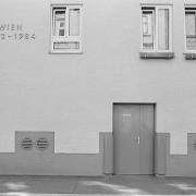 ArchitektInnen / KünstlerInnen: Johann Georg Gsteu<br>Projekt: Wohnhausanlage Matthäusgasse<br>Aufnahmedatum: 08/85<br>Format: 24x36mm SW<br>Lieferformat: Scan 300 dpi<br>Bestell-Nummer: N842/24<br>