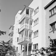ArchitektInnen / KünstlerInnen: Heinz Tesar<br>Projekt: Wohnhausanlage Einsiedlergasse 13<br>Aufnahmedatum: 08/85<br>Format: 24x36mm SW<br>Lieferformat: Scan 300 dpi<br>Bestell-Nummer: N845/21<br>