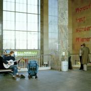 ArchitektInnen / KünstlerInnen: Robert Hartinger<br>Projekt: Westbahnhof<br>Aufnahmedatum: 11/86<br>Format: 4x5'' C-Neg<br>Lieferformat: Scan 300 dpi<br>Bestell-Nummer: N1077/04<br>