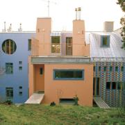 ArchitektInnen / KünstlerInnen: Adolf Krischanitz, Oskar Putz<br>Projekt: Haus in Salmannsdorf<br>Aufnahmedatum: 07/88<br>Format: 4x5'' C-Neg<br>Lieferformat: Scan 300 dpi<br>Bestell-Nummer: N1493/08<br>