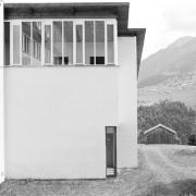 ArchitektInnen / KünstlerInnen: Bruno Spagolla<br>Projekt: Volks- und Hauptschule Blons, Zu- und Anbau<br>Aufnahmedatum: 06/92<br>Format: 24x36mm SW<br>Lieferformat: Scan 300 dpi<br>Bestell-Nummer: N2539/16<br>