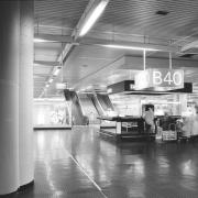 ArchitektInnen / KünstlerInnen: Alois Giefer, Hermann Mäckler<br>Projekt: Flughafen Frankfurt<br>Aufnahmedatum: 11/93<br>Format: 24x36mm SW<br>Lieferformat: Scan 300 dpi<br>Bestell-Nummer: N3076/22<br>