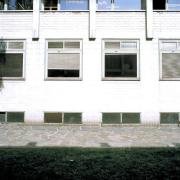 ArchitektInnen / KünstlerInnen: Ernst Lichtblau, Norbert Schlesinger<br>Projekt: Hauptschule Grundsteingasse<br>Aufnahmedatum: 10/93<br>Format: 4x5'' C-Neg<br>Lieferformat: Scan 300 dpi<br>Bestell-Nummer: N3096/05<br>