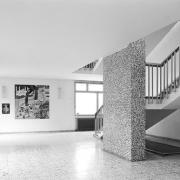 ArchitektInnen / KünstlerInnen: Ernst Lichtblau, Norbert Schlesinger<br>Projekt: Hauptschule Grundsteingasse<br>Aufnahmedatum: 10/93<br>Format: 24x36mm SW<br>Lieferformat: Scan 300 dpi<br>Bestell-Nummer: N3101/30<br>