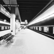 Projekt: U-Bahnstation Karlsplatz<br>Aufnahmedatum: 12/93<br>Format: 24x36mm SW<br>Lieferformat: Scan 300 dpi<br>Bestell-Nummer: N3254/27<br>