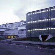 ArchitektInnen / KünstlerInnen: Silvia Gmür, Livio Vacchini<br>Projekt: Kantonspital Basel Klinikum 1 West<br>Aufnahmedatum: 09/03<br>Format: 4x5'' C-Dia<br>Lieferformat: Dia-Duplikat, Scan 300 dpi<br>Bestell-Nummer: 11810/D<br>