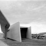 ArchitektInnen / KünstlerInnen: Zaha Hadid Architects, Zaha M. Hadid<br>Projekt: Vitra Feuerwehrstation<br>Aufnahmedatum: 08/94<br>Format: SW<br>Lieferformat: Dia-Duplikat, Scan 300 dpi<br>Bestell-Nummer: SW3533/15<br>