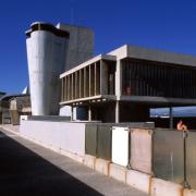 ArchitektInnen / KünstlerInnen: Le Corbusier<br>Projekt: L'unité d'habitation Marseille<br>Aufnahmedatum: 07/88<br>Format: 24x36mm C-Dia<br>Lieferformat: Dia-Duplikat, Scan 300 dpi<br>Bestell-Nummer: 857/28<br>