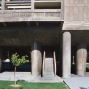 ArchitektInnen / KünstlerInnen: Le Corbusier<br>Projekt: L'unité d'habitation Marseille<br>Aufnahmedatum: 07/88<br>Format: 24x36mm C-Dia<br>Lieferformat: Dia-Duplikat, Scan 300 dpi<br>Bestell-Nummer: 857/9<br>