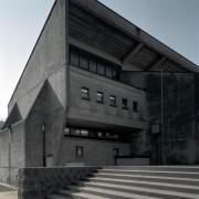 ArchitektInnen / KünstlerInnen: Arata Isozaki<br>Projekt: Iwata Hauptschule<br>Aufnahmedatum: 11/02<br>Format: 4x5'' C-Dia<br>Lieferformat: Dia-Duplikat, Scan 300 dpi<br>Bestell-Nummer: 7959/D<br>