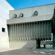 ArchitektInnen / KünstlerInnen: Arata Isozaki<br>Projekt: Art Plaza<br>Aufnahmedatum: 11/02<br>Format: 4x5'' C-Dia<br>Lieferformat: Dia-Duplikat, Scan 300 dpi<br>Bestell-Nummer: 7962/C<br>