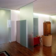 ArchitektInnen / KünstlerInnen: Karl F. Thalmeier<br>Projekt: Wohnung MW<br>Aufnahmedatum: 05/02<br>Format: 4x5'' C-Dia<br>Lieferformat: Dia-Duplikat, Scan 300 dpi<br>Bestell-Nummer: 11196/C<br>