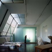 ArchitektInnen / KünstlerInnen: Susanne Zottl<br>Projekt: Atelier im Augarten<br>Aufnahmedatum: 10/01<br>Format: 4x5'' C-Dia<br>Lieferformat: Dia-Duplikat, Scan 300 dpi<br>Bestell-Nummer: 10907/A<br>