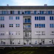 ArchitektInnen / KünstlerInnen: Otto Häuselmayer<br>Projekt: Wohnhausanlage In der Wiesen<br>Aufnahmedatum: 04/01<br>Format: 4x5'' C-Dia<br>Lieferformat: Dia-Duplikat, Scan 300 dpi<br>Bestell-Nummer: 10455/B<br>