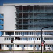 ArchitektInnen / KünstlerInnen: Otto Häuselmayer<br>Projekt: Wohnhausanlage In der Wiesen<br>Aufnahmedatum: 04/01<br>Format: 4x5'' C-Dia<br>Lieferformat: Dia-Duplikat, Scan 300 dpi<br>Bestell-Nummer: 10454/D<br>