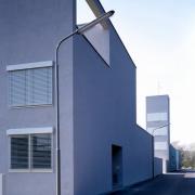 ArchitektInnen / KünstlerInnen: Adolf Krischanitz<br>Projekt: Feuerwehrwache Kaisermühlen<br>Aufnahmedatum: 04/01<br>Format: 4x5'' C-Dia<br>Lieferformat: Dia-Duplikat, Scan 300 dpi<br>Bestell-Nummer: 10379/A<br>