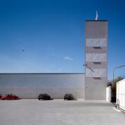 ArchitektInnen / KünstlerInnen: Adolf Krischanitz<br>Projekt: Feuerwehrwache Kaisermühlen<br>Aufnahmedatum: 04/01<br>Format: 4x5'' C-Dia<br>Lieferformat: Dia-Duplikat, Scan 300 dpi<br>Bestell-Nummer: 10379/D<br>