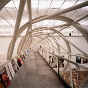 ArchitektInnen / KünstlerInnen: d+ Büro für Design<br>Projekt: 'Lebt und Arbeitet in Wien' - Ausstellung Kunsthalle Wien<br>Aufnahmedatum: 12/00<br>Format: 4x5'' C-Dia<br>Lieferformat: Dia-Duplikat, Scan 300 dpi<br>Bestell-Nummer: 10156/C<br>