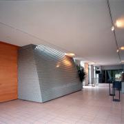 ArchitektInnen / KünstlerInnen: Szyszkowitz · Kowalski<br>Projekt: Kulturhaus St. Ulrich<br>Aufnahmedatum: 11/00<br>Format: 4x5'' C-Dia<br>Lieferformat: Dia-Duplikat, Scan 300 dpi<br>Bestell-Nummer: 10102/B<br>